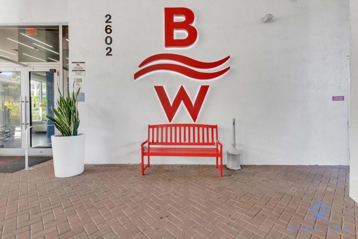 Balcony - Pool - Near Beach - Gym Hallandale Beach Esterno foto
