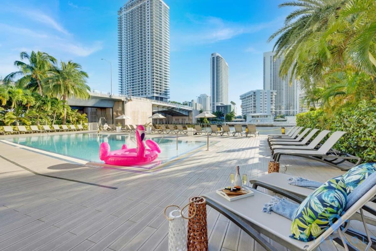 Balcony - Pool - Near Beach - Gym Hallandale Beach Esterno foto